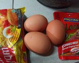 Foto langkah ke 2 dari resep Martabak Mie Mini.