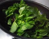 Foto langkah ke 3 dari resep Tumis Cumi Daun Kemangi.