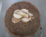 Foto langkah ke 3 dari resep Dadar gulung coklat isi apel dan selai kacang.