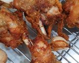 Foto langkah ke 2 dari resep Ayam Goreng Bawang Putih.