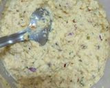 A picture of step 3 of Bajia of lentils.