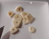 Foto del paso 4 de la receta: Pasta negra con gulas y langostinos