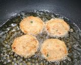 A picture of step 11 of Fried potato fritters meatless version.