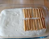 A picture of step 3 of Tiramisù with Pavesini Cookies.
