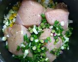Foto del paso 3 de la receta: Pollo a la mostaza (light) y brócoli sobre puerros