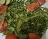 A picture of step 4 of Garlic Chicken salad.