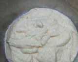 A picture of step 3 of Dahi Bhalla Chaat.