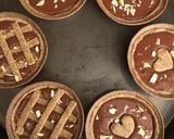 Foto del passaggio 8 della ricetta Crostatine con crema di fagioli cannellini e cacao