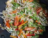 Foto langkah ke 4 dari resep Tumis sayur buncis wortel toge.