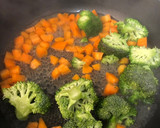 Foto del paso 2 de la receta: Salteado tipo wok de verdura