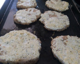 Foto del paso 3 de la receta: Hamburguesa de pollo en 5 pasos!