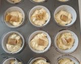 Karamellával töltött barackos muffin recept fázis 4 fotója
