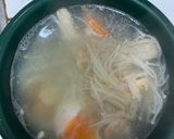 รูปขั้นตอนการทำที่ 4 ของ ข้าวต้มกุ้ง🍤 เห็ดเข็มทอง ไข่🥚เยิ้ม