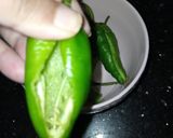 A picture of step 2 of Stuff Chilli Chicken Rice.