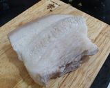 Hình bước làm 4 của món Thịt luộc nước dừa