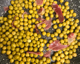 Foto del paso 3 de la receta: Guisantes con crujiente de jamón serrano