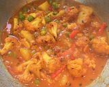 A picture of step 5 of Aloo Gobi Matar.