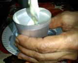 A picture of step 4 of Pista Kulfi.