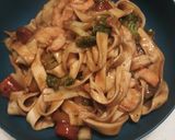 A picture of step 2 of Wide-Noodle Shrimp Stirfry.