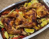Foto del paso 3 de la receta: 🍗Pollo al horno con zapallitos, cebolla y morrón 🍗 Cocción diferida 🍗