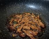 Foto langkah ke 5 dari resep Daging Sapi Bumbu Teriyaki Simpel.