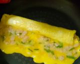 Foto langkah ke 4 dari resep Telur Gulung Crab Stick (Tamago).
