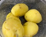 A picture of step 1 of Healthy mashed potato (no cream).