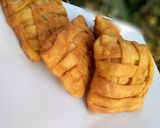 A picture of step 8 of Mat samosa.