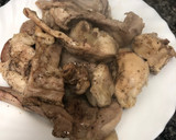 Foto del paso 2 de la receta: 141. Conejo al ajillo con patatas (principal carne)