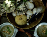 Foto del paso 3 de la receta: Crema de champiñones, espárragos y puerros