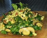 Foto del paso 4 de la receta: Ensalada de espinacas con tocino