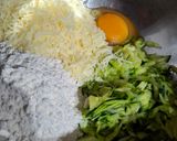 Sajtos cukkini párnák mártogatóssal recept fázis 2 fotója