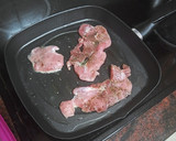 Foto del paso 3 de la receta: Cinta de lomo de cerdo a la plancha con verduras cocidas
