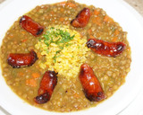 Foto del paso 4 de la receta: Lentejas a la jardinera con arroz azafrán y choricillos