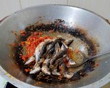 Foto langkah ke 4 dari resep Ikan Dencis Balado.