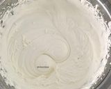 Foto langkah ke 2 dari resep Homemade Whip Cream.