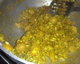 A picture of step 4 of Dramstick flowers and potato ki sabji.