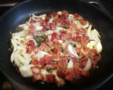 Foto del paso 2 de la receta: Garbanzos con espárragos silvestre, jamón curado y huevo