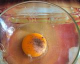 Foto langkah ke 2 dari resep Simple Egg Sandwich Roti Tawar.