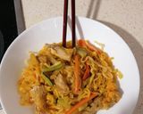 Foto del paso 3 de la receta: Fideos chinos con solomillo, verduras y soja