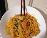 Foto del paso 3 de la receta: Fideos chinos con solomillo, verduras y soja