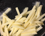 Foto del paso 4 de la receta: Huevos fritos con patatas... para principiantes! 🍳🍟