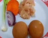 รูปขั้นตอนการทำที่ 1 ของ ไข่เจียวไก่สับ