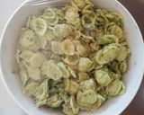 Foto del passaggio 1 della ricetta Pasticcio di orecchiette, un piatto antispreco, ricetta del riciclo 🌷
