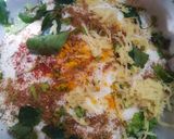 A picture of step 1 of Rava/sooji pakoda.