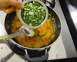 લીલી હળદર ની સબ્જી (Haldi ki Sabji Recipe in Gujarati) રેસીપી સ્ટેપ2ફોટો