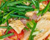 รูปขั้นตอนการทำที่ 4 ของ มะเขือเทศผัดไข่สไตล์จีน