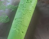 Foto langkah ke 4 dari resep Bolu gulung pandan kukus.