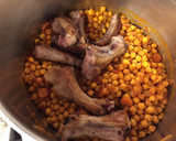 Foto del paso 9 de la receta: Garbanzos guisados con costillas
