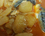 Foto del paso 2 de la receta: Guiso con congrio y sardinas